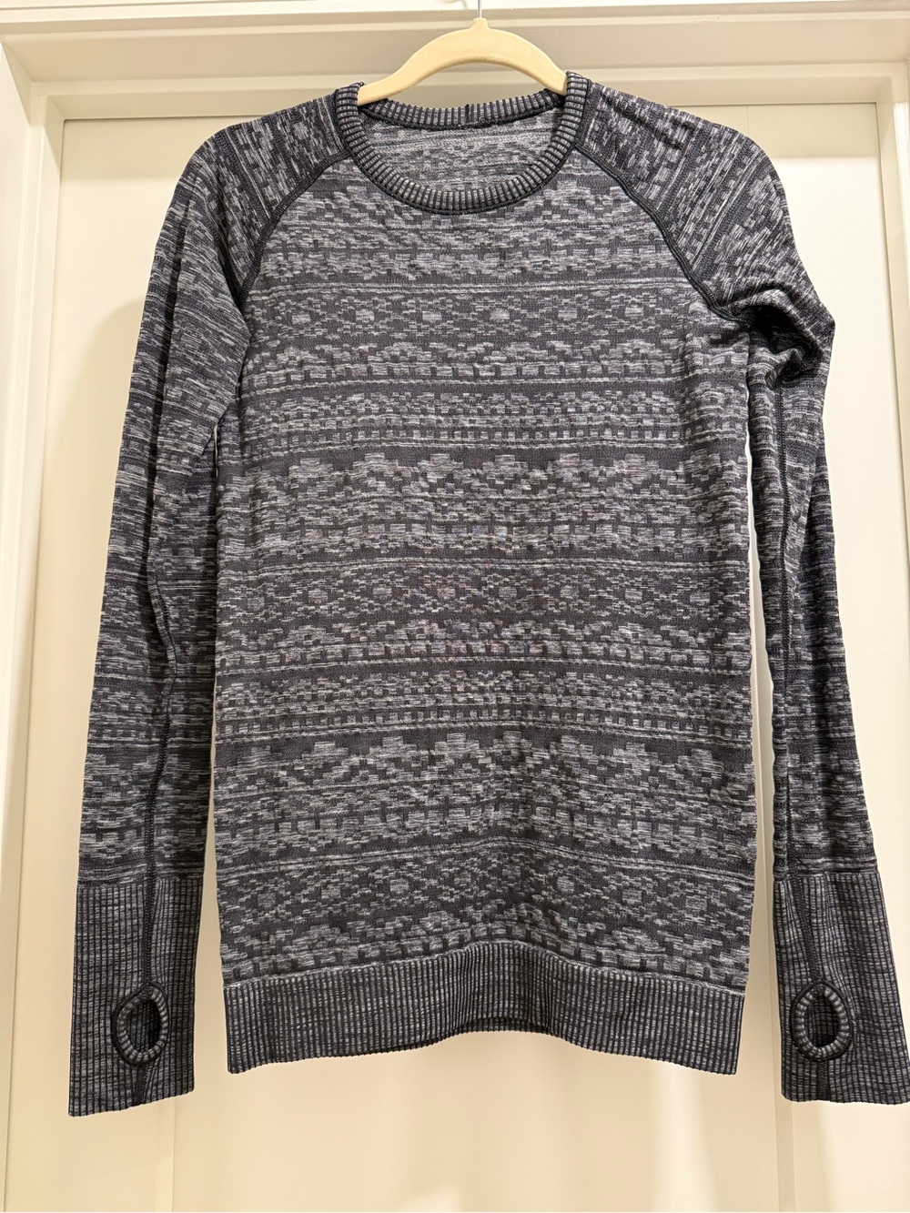 lululemon athletica Women's Gray Patterned Long Sleeve Tee